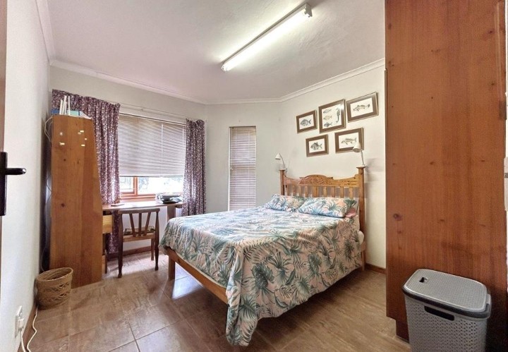 4 Bedroom Property for Sale in Wavecrest Eastern Cape
